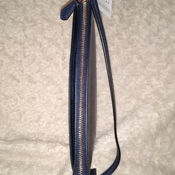 *SOLD* Coach Crossgrain Leather Pop Pouch (F65807) - Picture 6 of 7